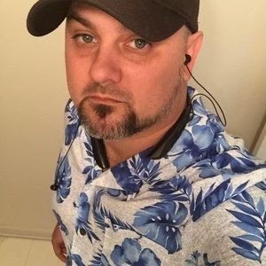 Meet your Posher, Bobby